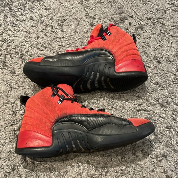Jordan 12 reverse flu game - Picture 2 of 8